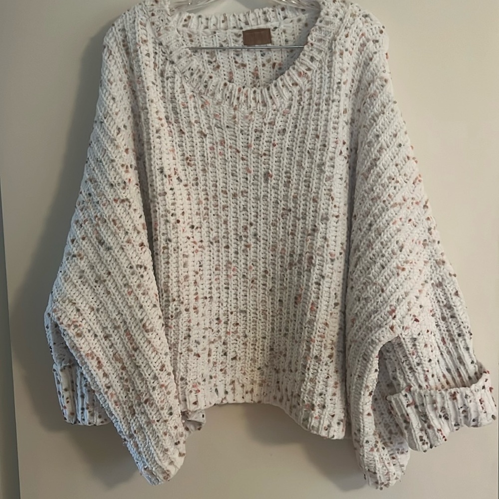 Multi color sweater with cuffed sleeves